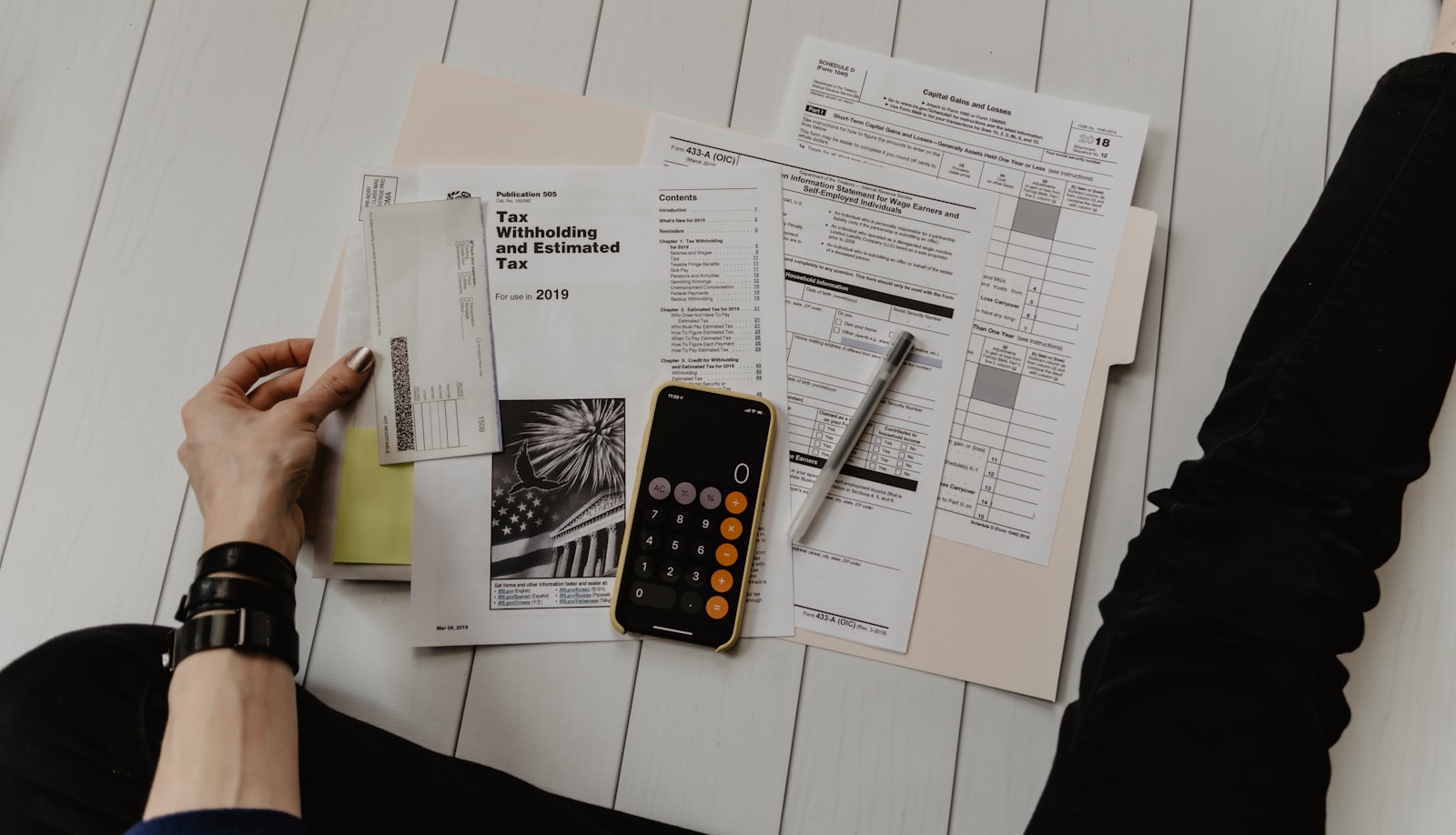 Reviewing a comparative market analysis to price a Davis home accurately
